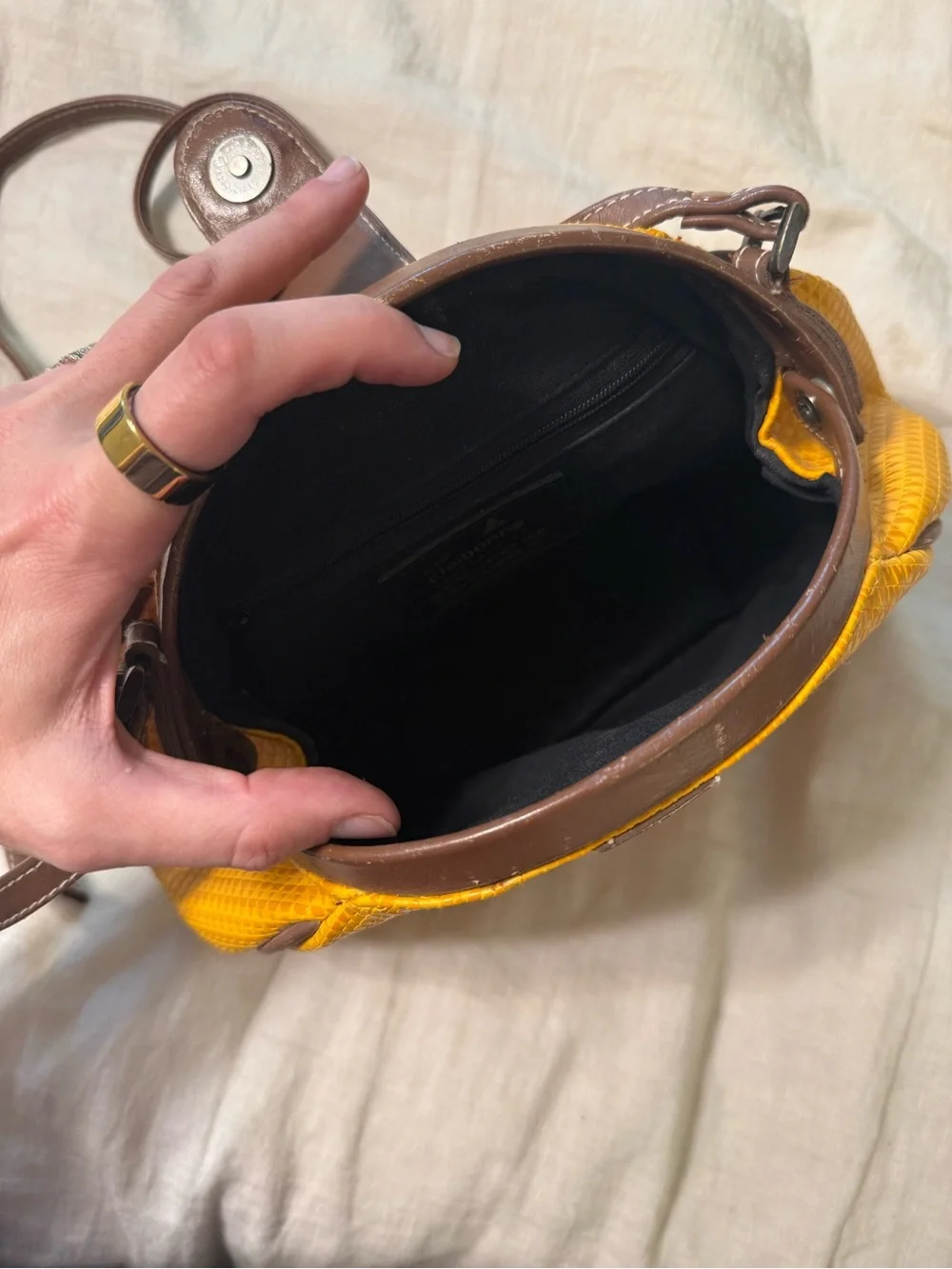 EUC Vintage Liz Claiborne Mu stardYellow Textured Crossbody Bag with Brown Trim